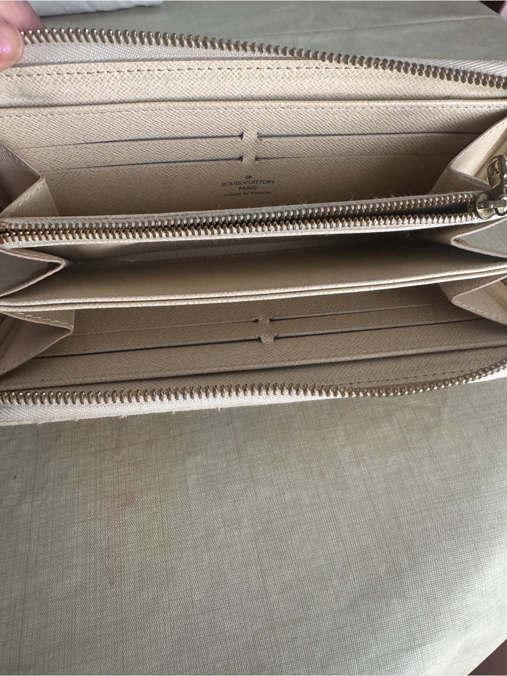Louis Vuitton Damier Azur Zip Around Wallet in Cream - Picture 9 of 9
